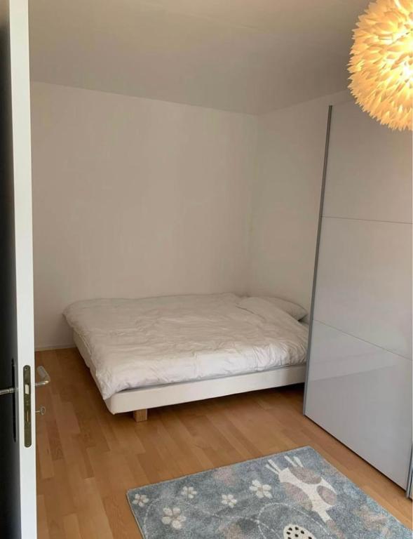 House with garden - Resim 5