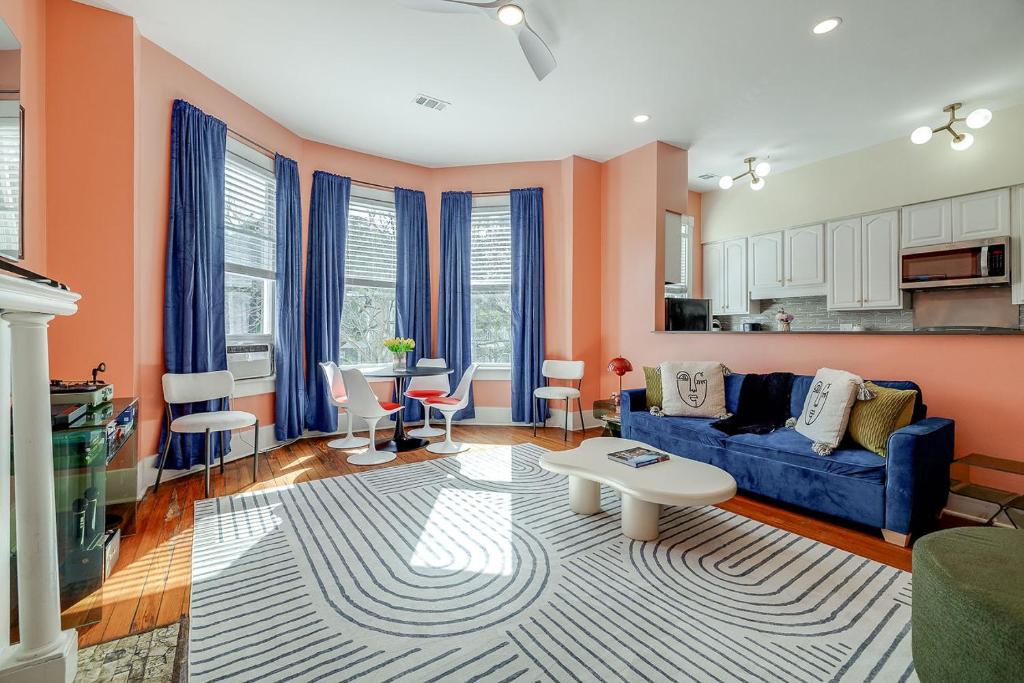 Cozy Home in Downtown close to Forsythe park - Appartement De Deux Chambres