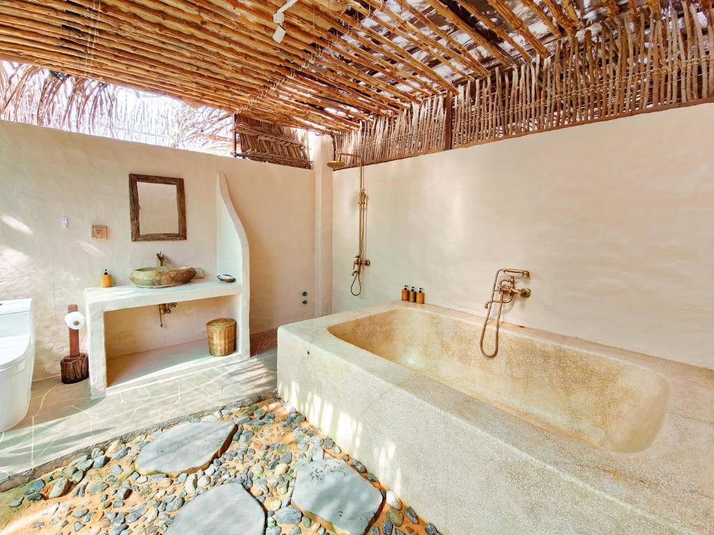 Phòng tắm tại Red Sands Mui Ne
