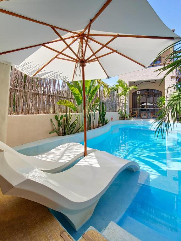 Hồ bơi trong/gần Red Sands Mui Ne