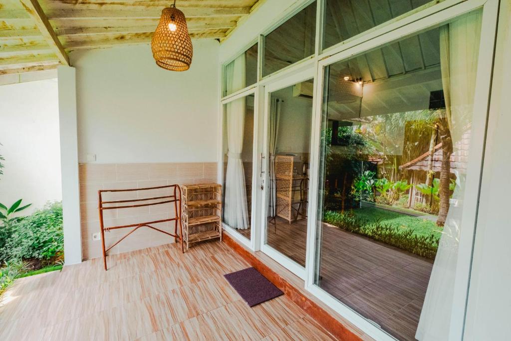 Zahrada ubytování Agung Wiwin Homestay & Restaurant