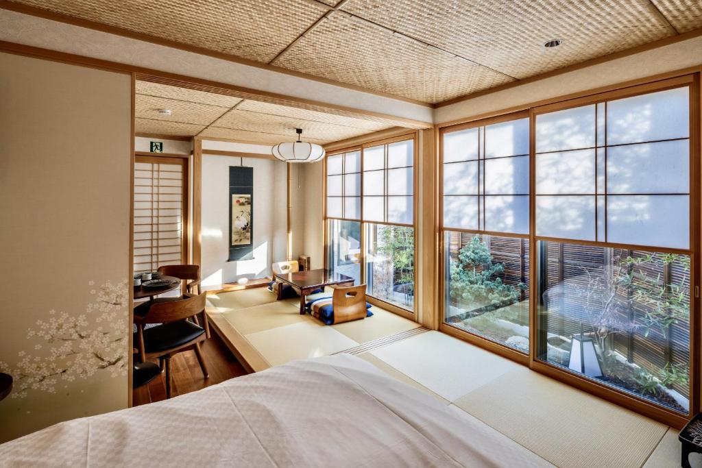 Kamogawa House
