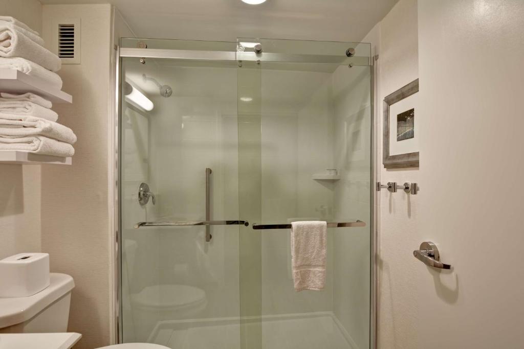 Hampton Inn Memphis Poplar - 