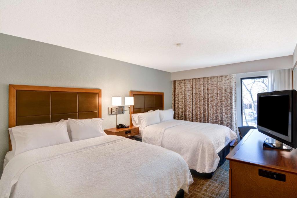 Hampton Inn Memphis Poplar - 