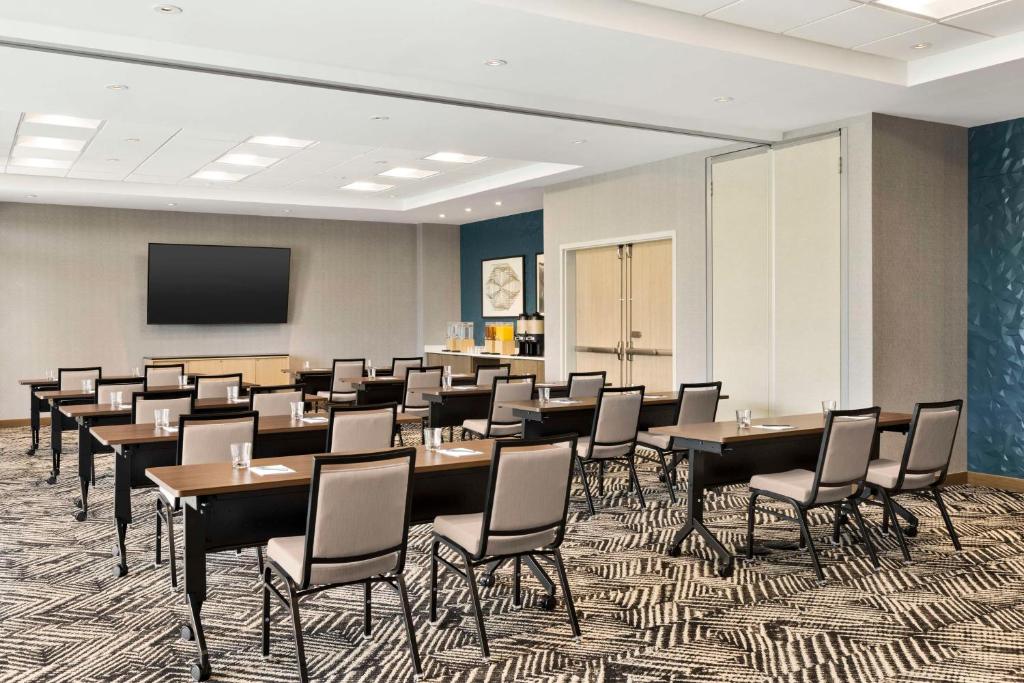 Hyatt Place Columbus Polaris photo