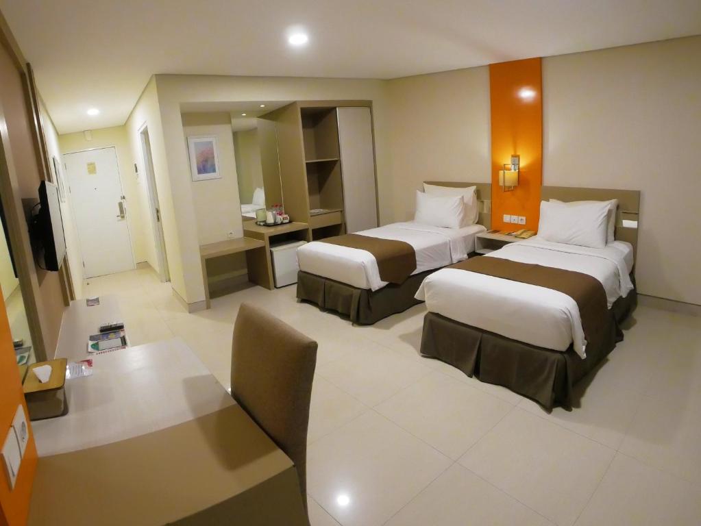 Hotel Nirwana Pekalongan - Habitación Doble Deluxe