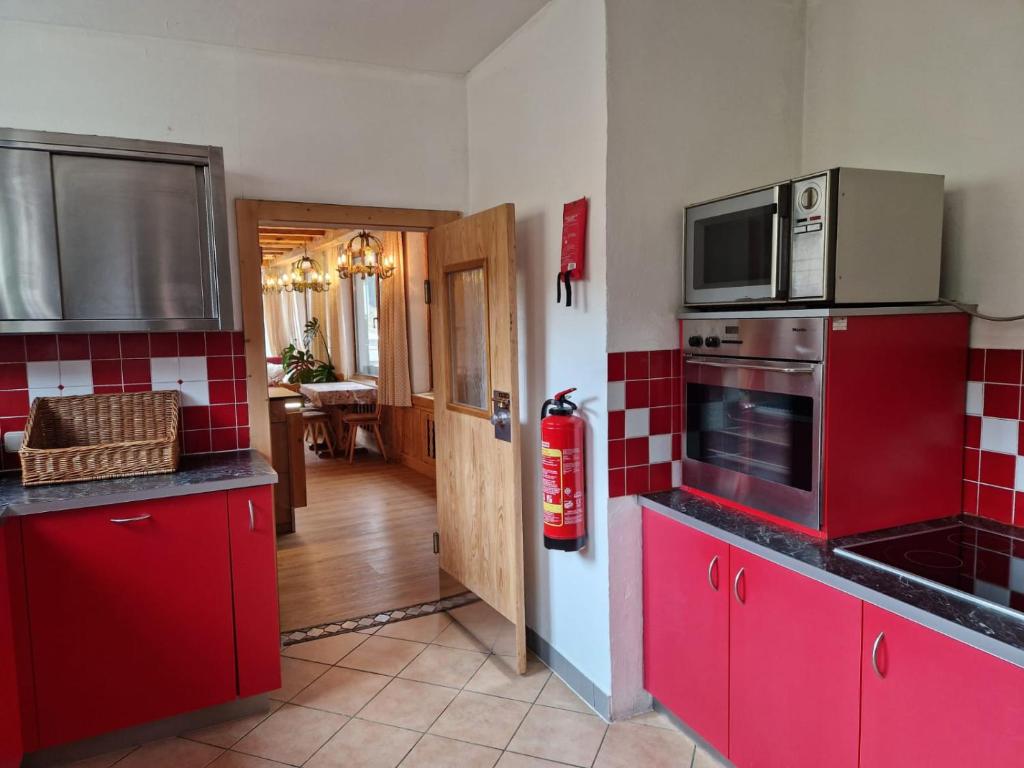 Kuchyň nebo kuchyňský kout v ubytování Panorama-Ferienhaus im Stubaital