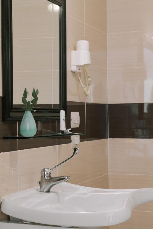 iH Hotels Venezia Salute Palace - Resim 13