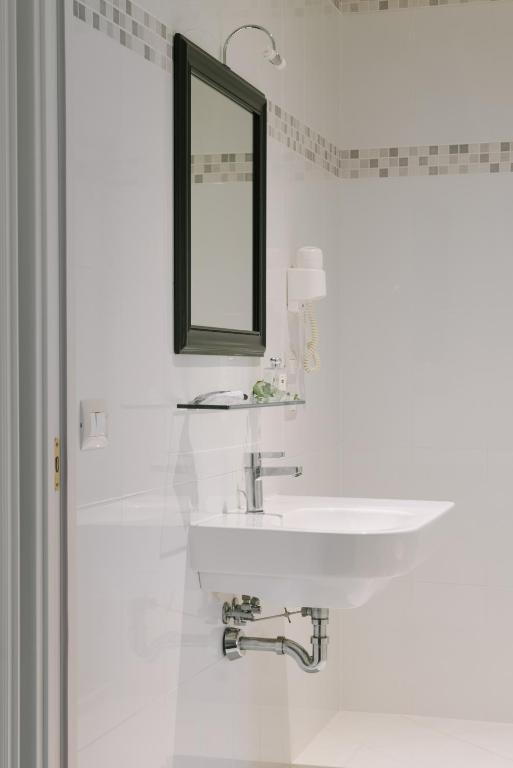 iH Hotels Venezia Salute Palace - Resim 28