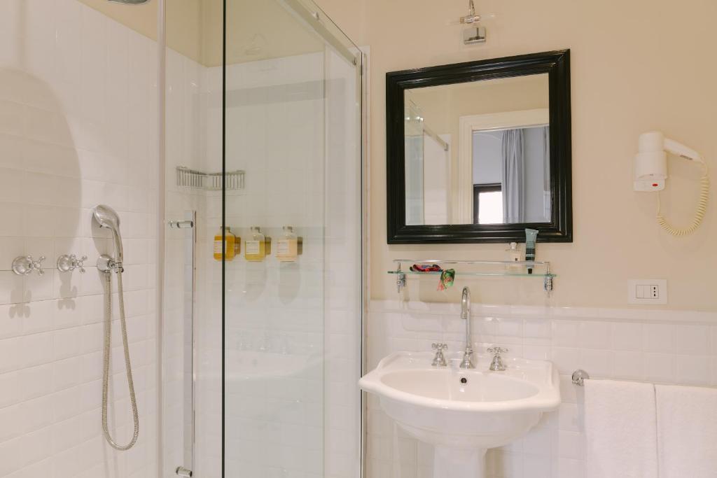 iH Hotels Venezia Salute Palace - Resim 33