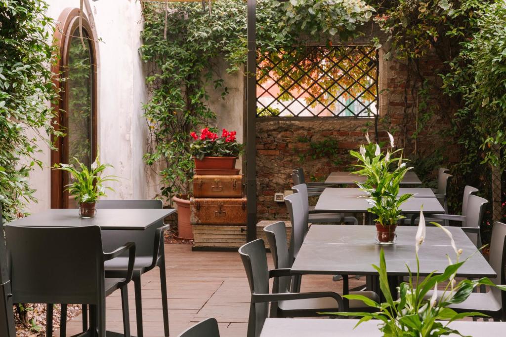 iH Hotels Venezia Salute Palace - Resim 4