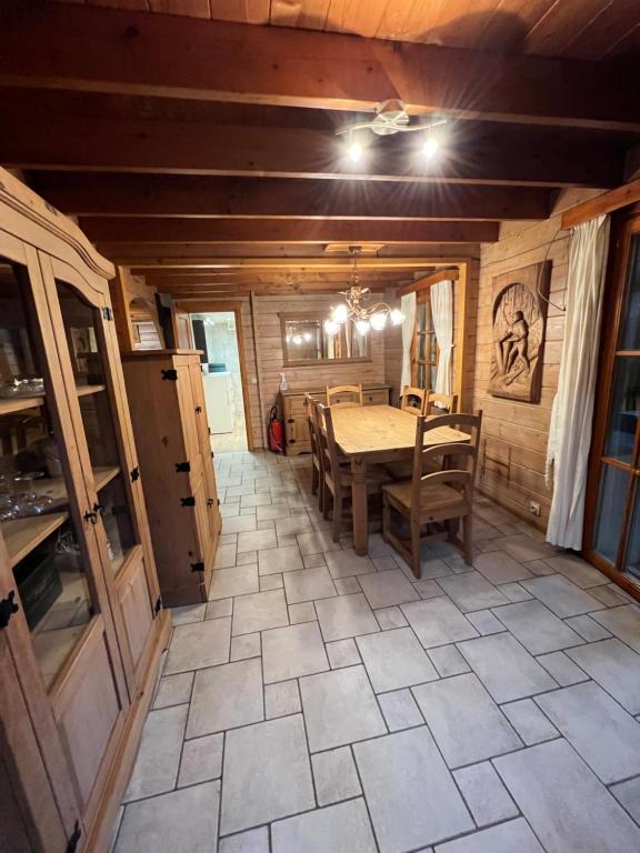 Fotografie z fotogalerie ubytování Panoramic Bungalow Sint Gillis-Waas v destinaci Sint-Gillis-Waas