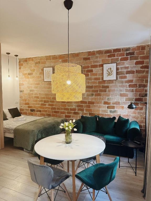 Posedenie v ubytovaní Apartament Egzotyczny