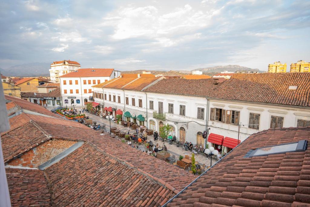 Nespecifikovaný výhled na destinaci Skadar nebo výhled na město při pohledu z hotelu