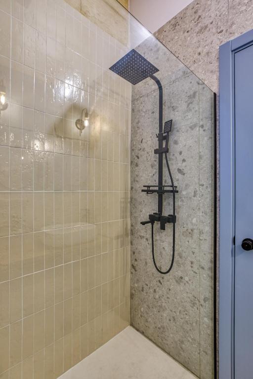 Koupelna v ubytování Exclusive 2BR Sliema Townhouse with Garden