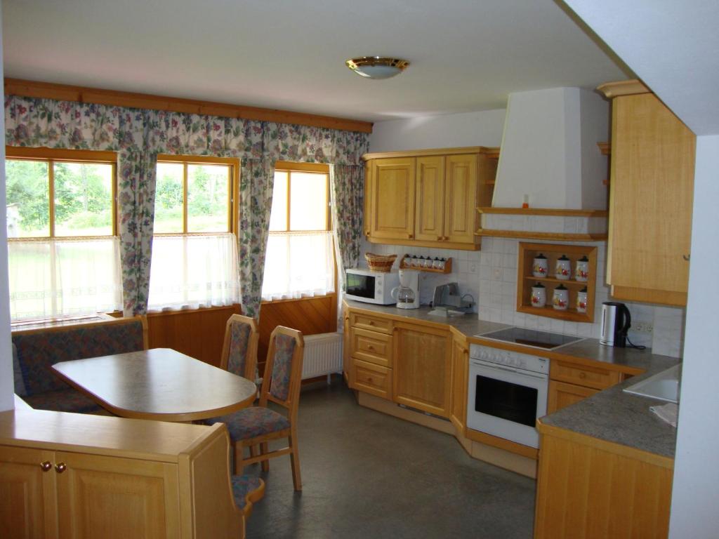 Kuchyňa alebo kuchynka v ubytovaní Holiday-Appartements