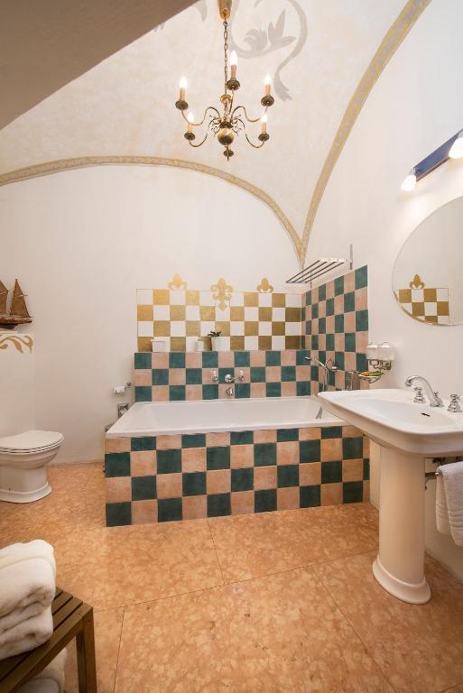 Chateau GrandCastle - Superior Double Room