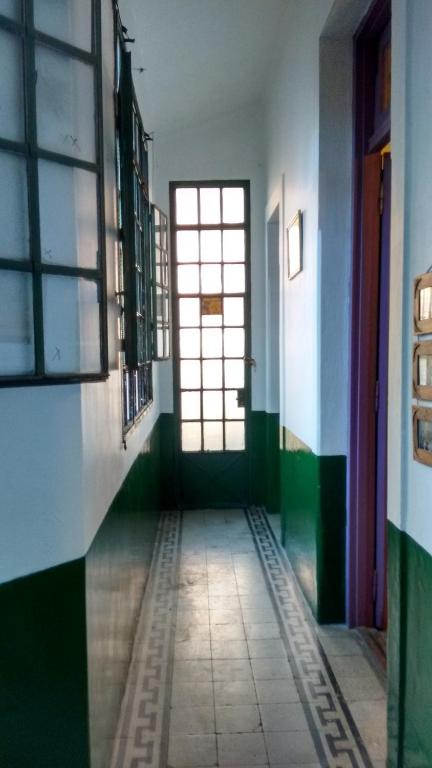 Casa antigua en San Isidro a una cuadra de la estación