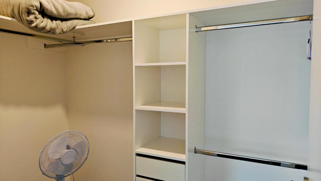 Cheerful Spanking New House with 3 Bds 2 and half Bath - Resim 16