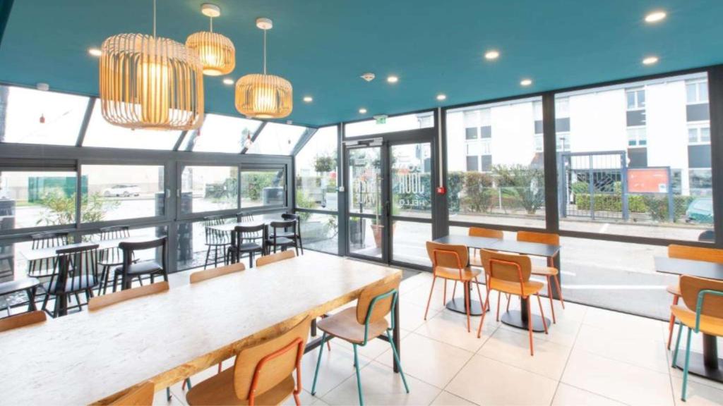 Restaurace v ubytování Kyriad Direct Dijon Sud - Chenove
