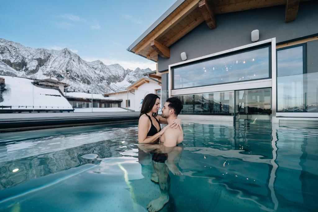 Nespecifikovaný výhled na hory nebo výhled na hory při pohledu z hotelu