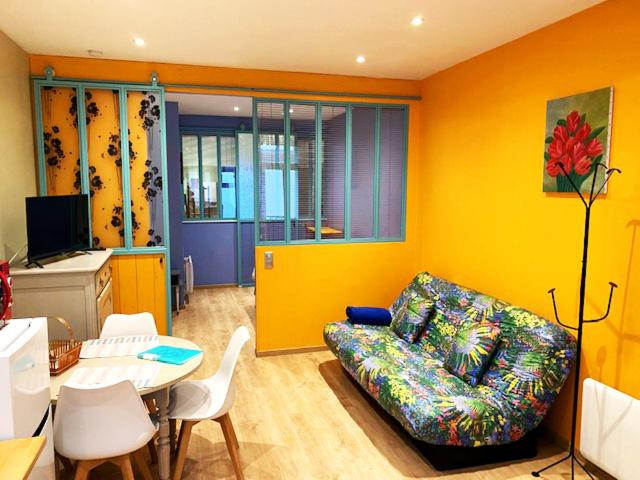 Photo de la galerie de l'établissement Proche Disney - F2 accessible PMR - Centre Historique de Meaux – Portes de Paris., à Meaux