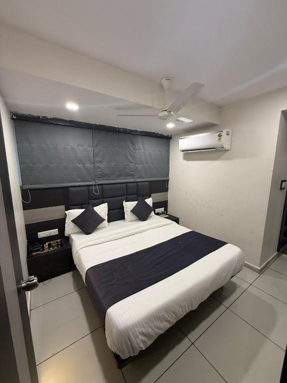 Postel nebo postele na pokoji v ubytování Hotel Sunview