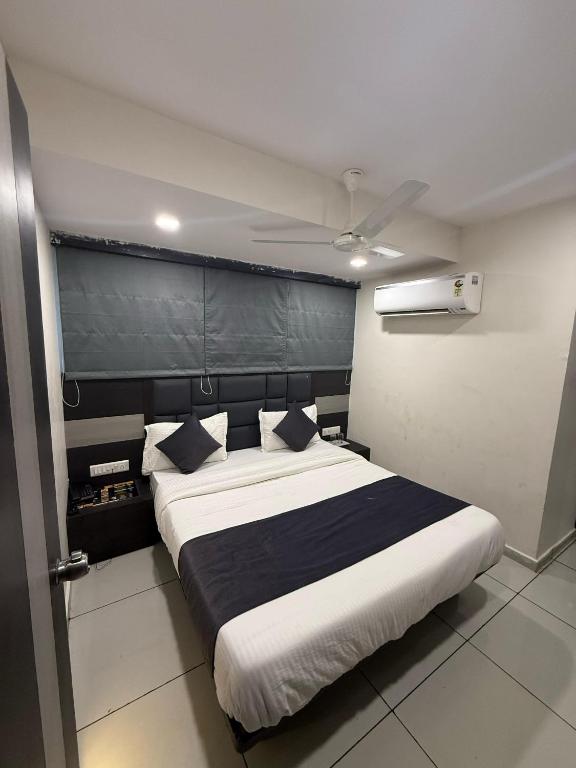Postel nebo postele na pokoji v ubytování Hotel Sunview