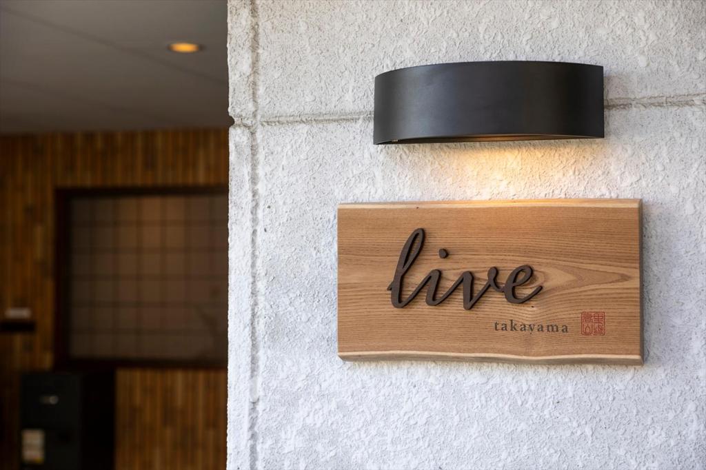 Certifikát, hodnocení, plakát nebo jiný dokument vystavený v ubytování live takayama