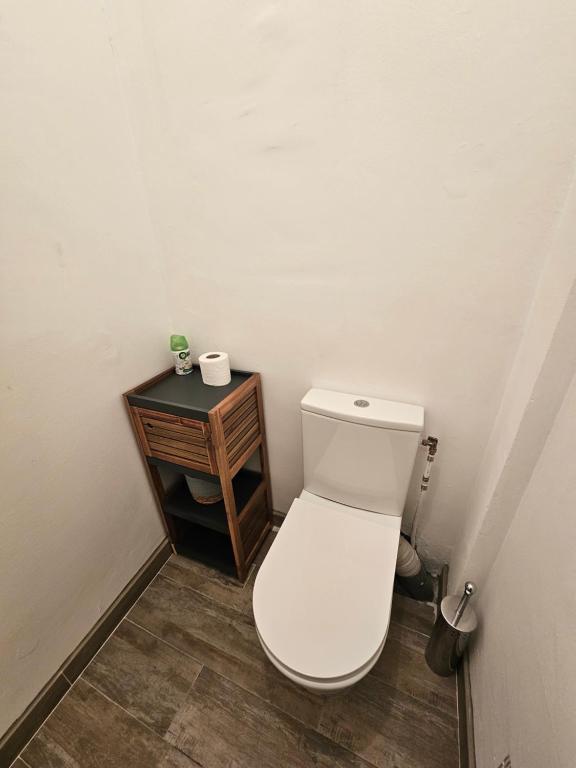 Kúpeľňa v ubytovaní Appartement rénové indépendant avec garage au centre du village