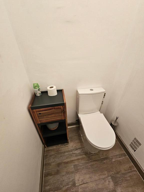 Kúpeľňa v ubytovaní Appartement rénové indépendant avec garage au centre du village