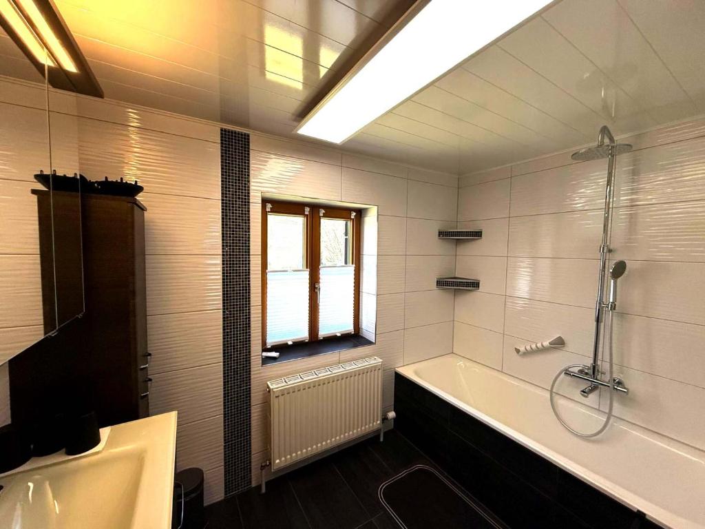 Koupelna v ubytování Ferienhaus TraunseeStrand
