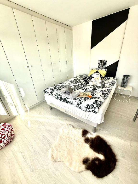 Postel nebo postele na pokoji v ubytování Family Apartment with Lake View | 73