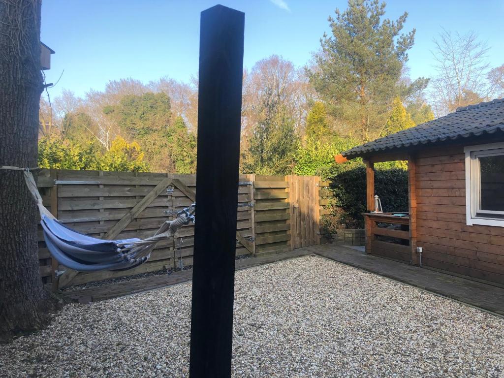 Zahrada ubytování Veluws vakantiehuisje Kawoeper Lodge