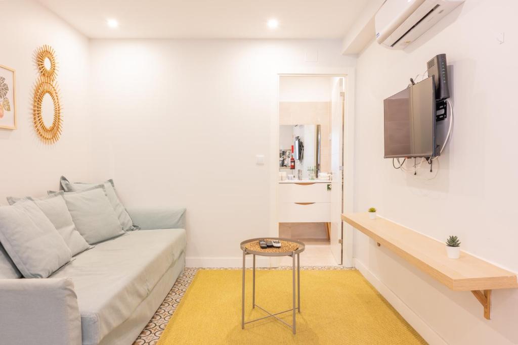 Lapa Charm Apartments with Patio