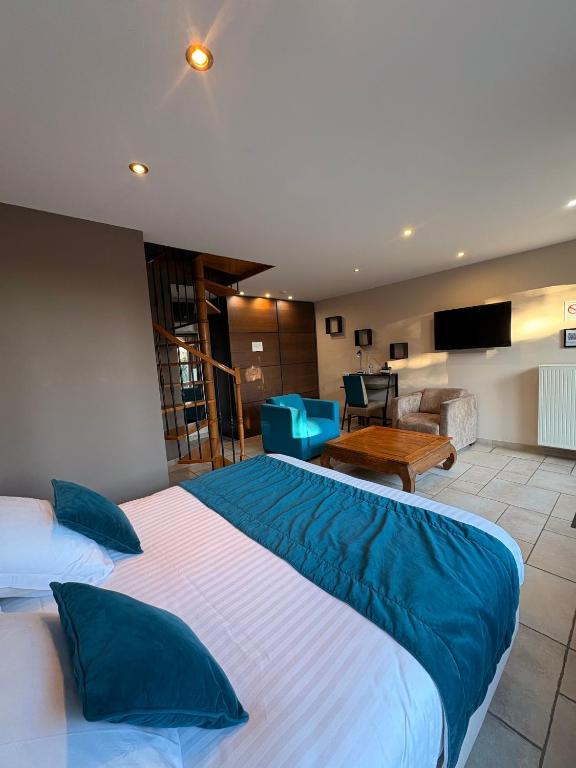 Hôtel La Vinaigrerie LOGIS - Duplex Room