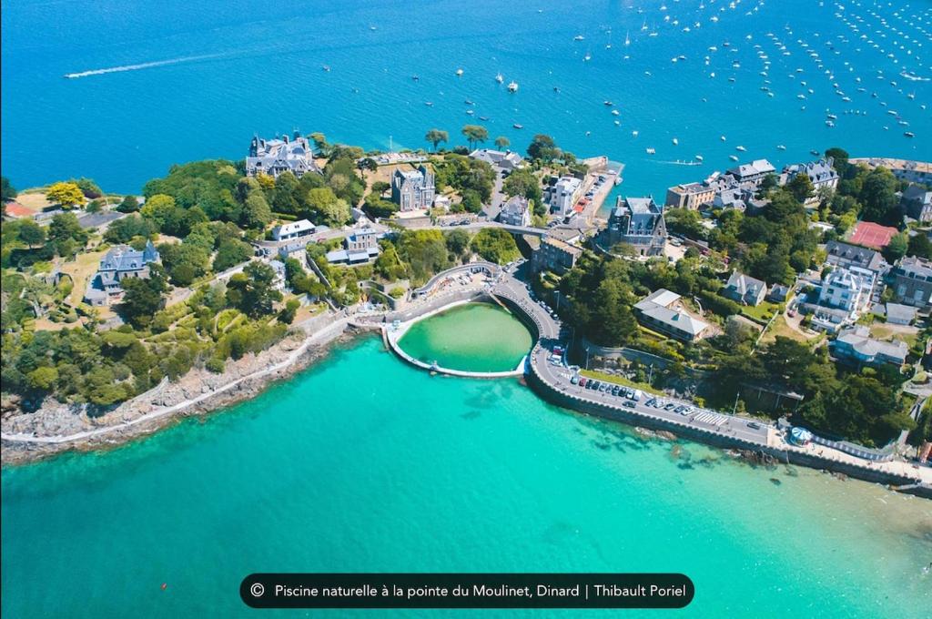 an aerial view of a bridge over a body of water at T2 dans l'intra-Muros VUE MER exceptionnelle in Saint Malo