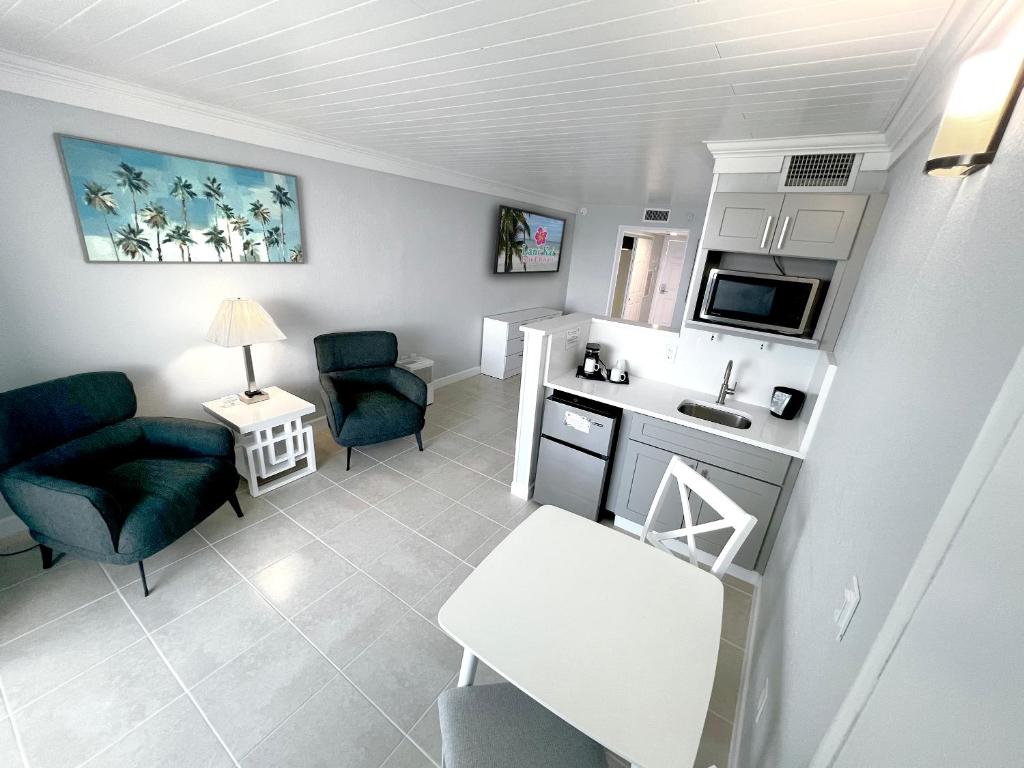 Lani Kai Island Resort - 