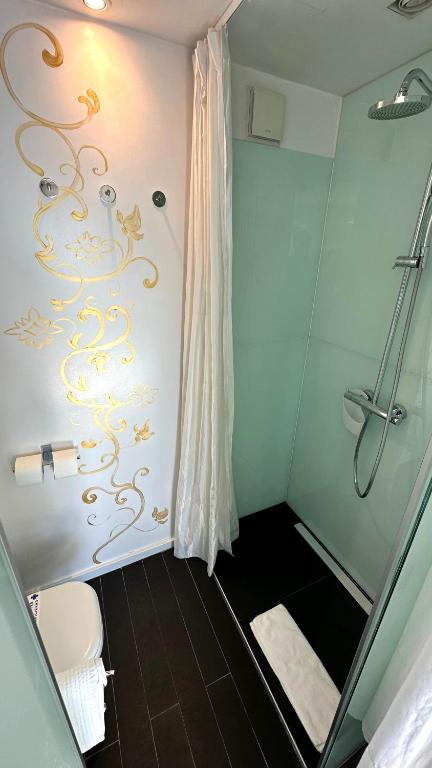 Bagno di Riva Luxury Suites