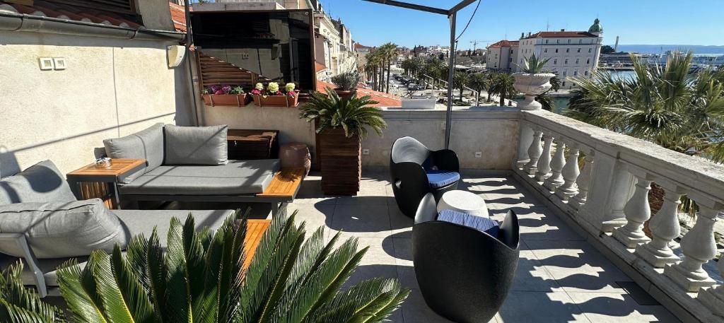 Balcone o terrazza di Riva Luxury Suites