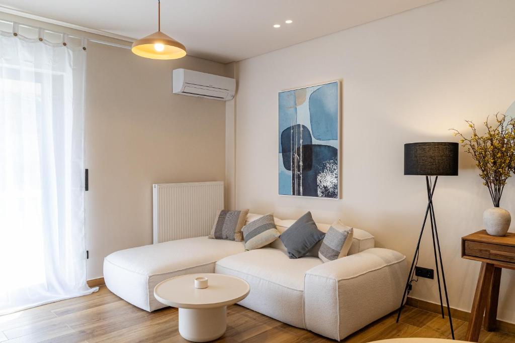 Posezení v ubytování Mandarin One Bedroom Apartment Varkiza