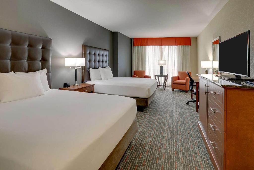 Drury Inn & Suites Charlotte Arrowood photo