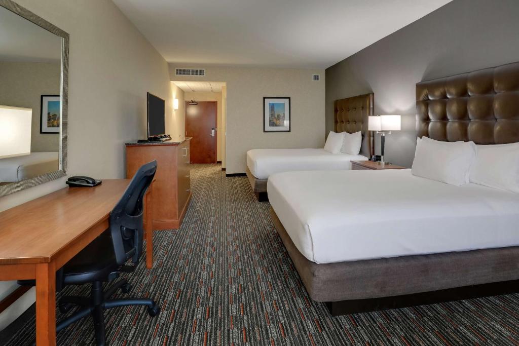 Drury Inn & Suites Charlotte Arrowood photo