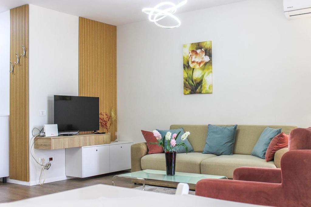 Scandi Charm two-bedroom apartment with front sea view