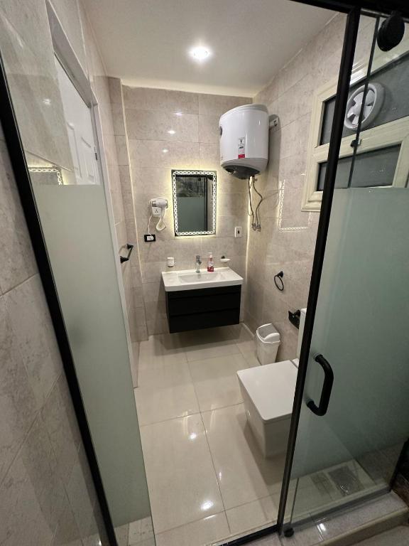 Koupelna v ubytování La Casa Del Rey II Downtown Cairo