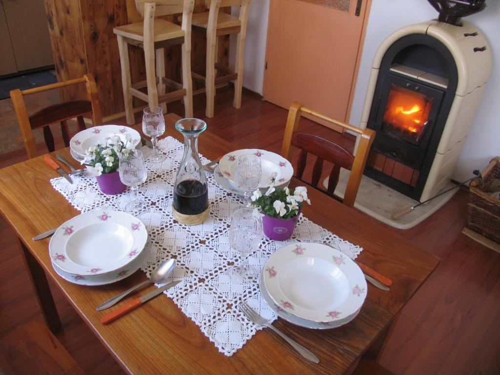 Fotografia z galérie ubytovania Bakina kućica - Grandma's cottage v destinácii Gospič