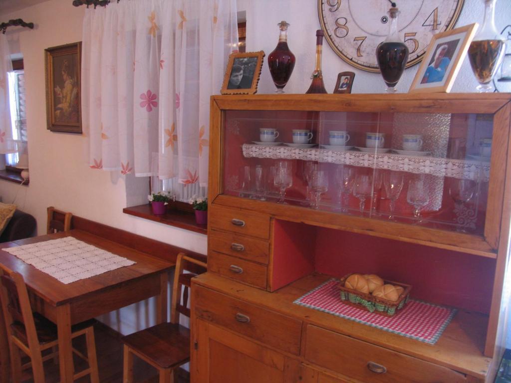 Fotografia z galérie ubytovania Bakina kućica - Grandma's cottage v destinácii Gospič