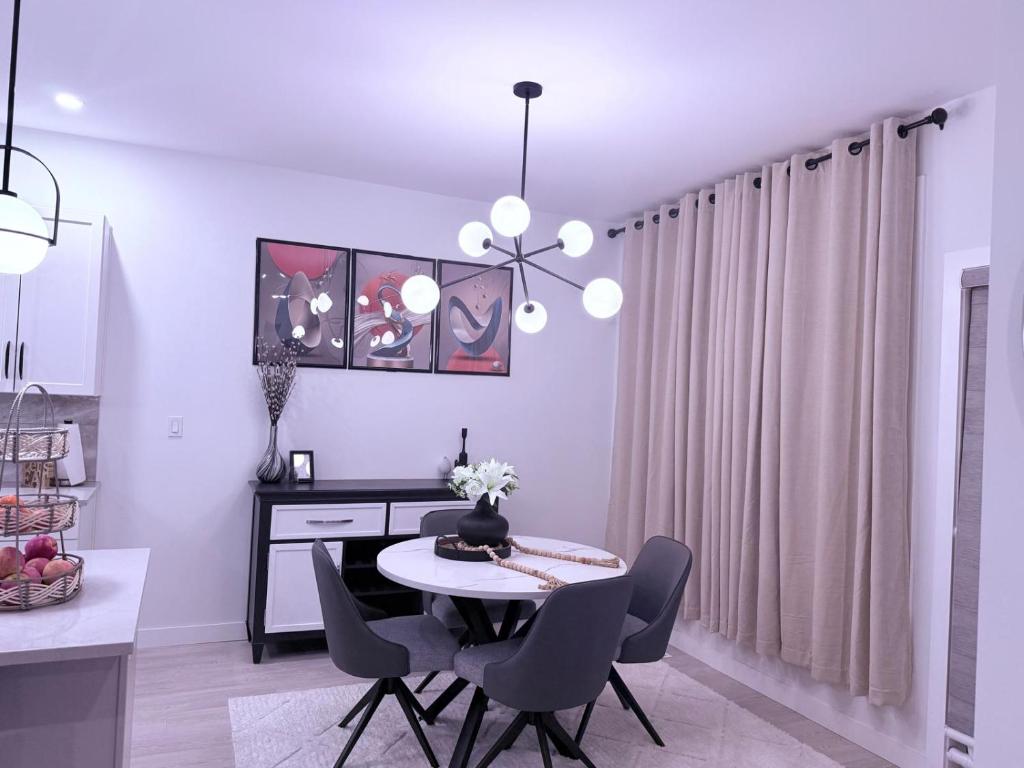 Fotografie z fotogalerie ubytování Cozy Haven v destinaci Winnipeg