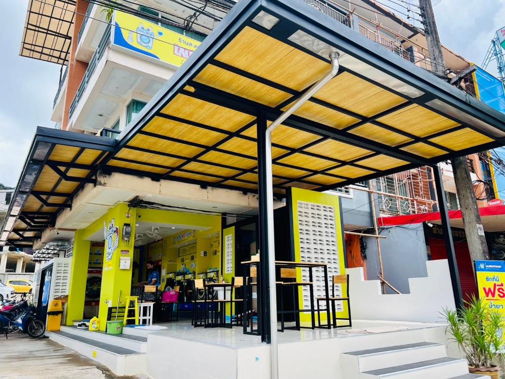 J Apartment - Resim 22