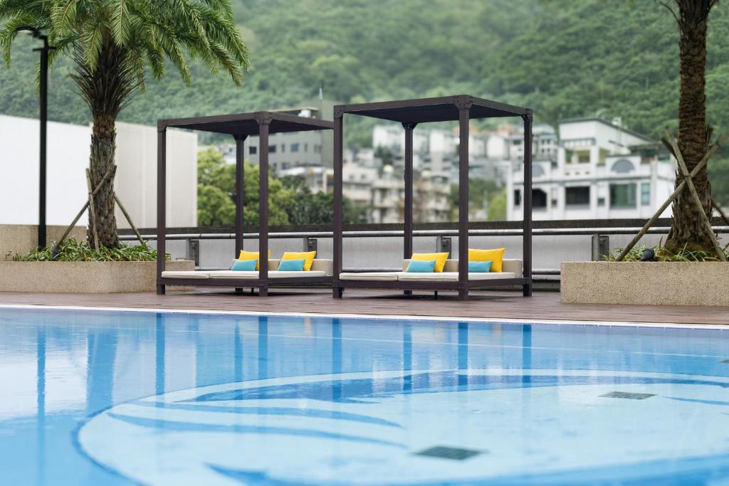 Bazén v ubytování Evergreen Resort Hotel - Jiaosi nebo v jeho okolí